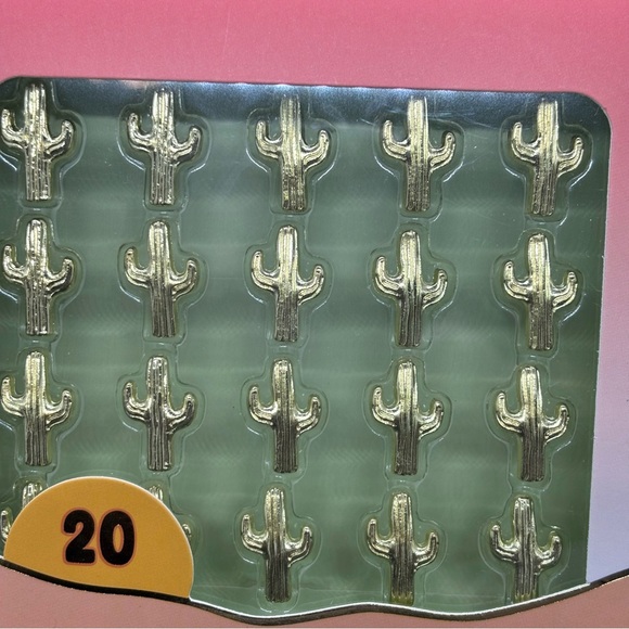 JBC Bee Push Pins Gold - Picture 2 of 2